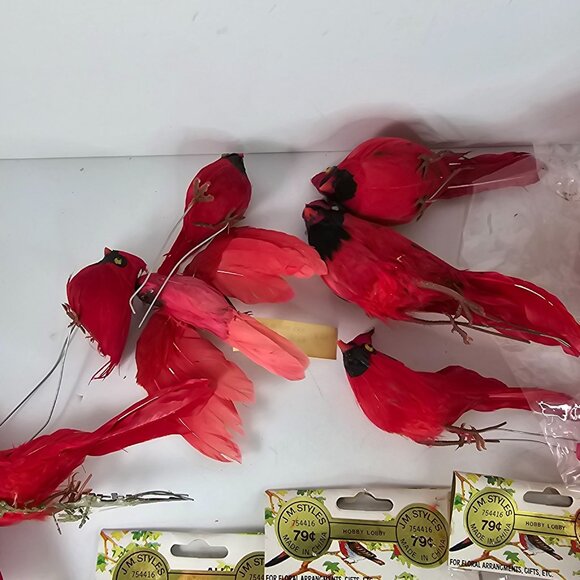 Lot of 25+ Red Cardinal Birds for Floral Arrangements Crafts Wedding - Picture 6 of 8